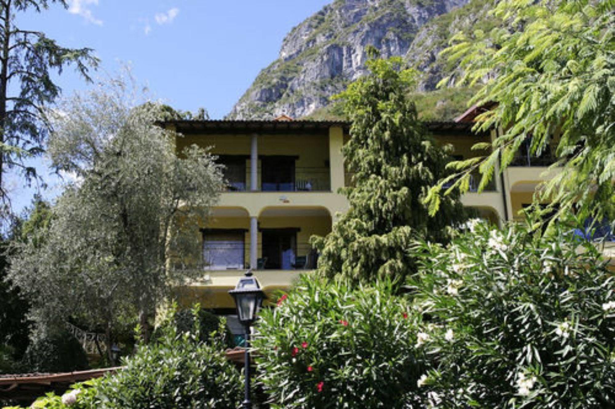 Residenza Lago Di Lugano Cima Exteriör bild